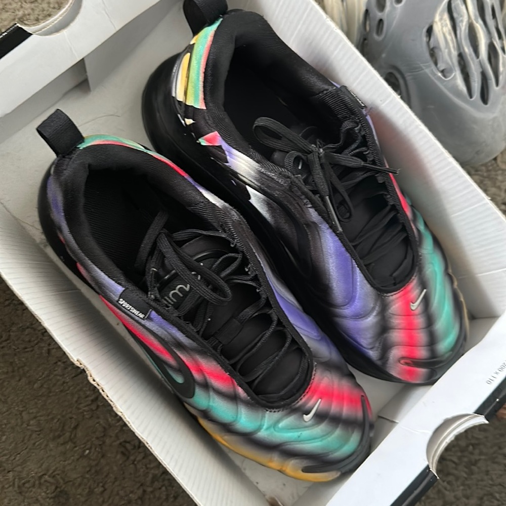 Custom Air max 270 size 6.5Y